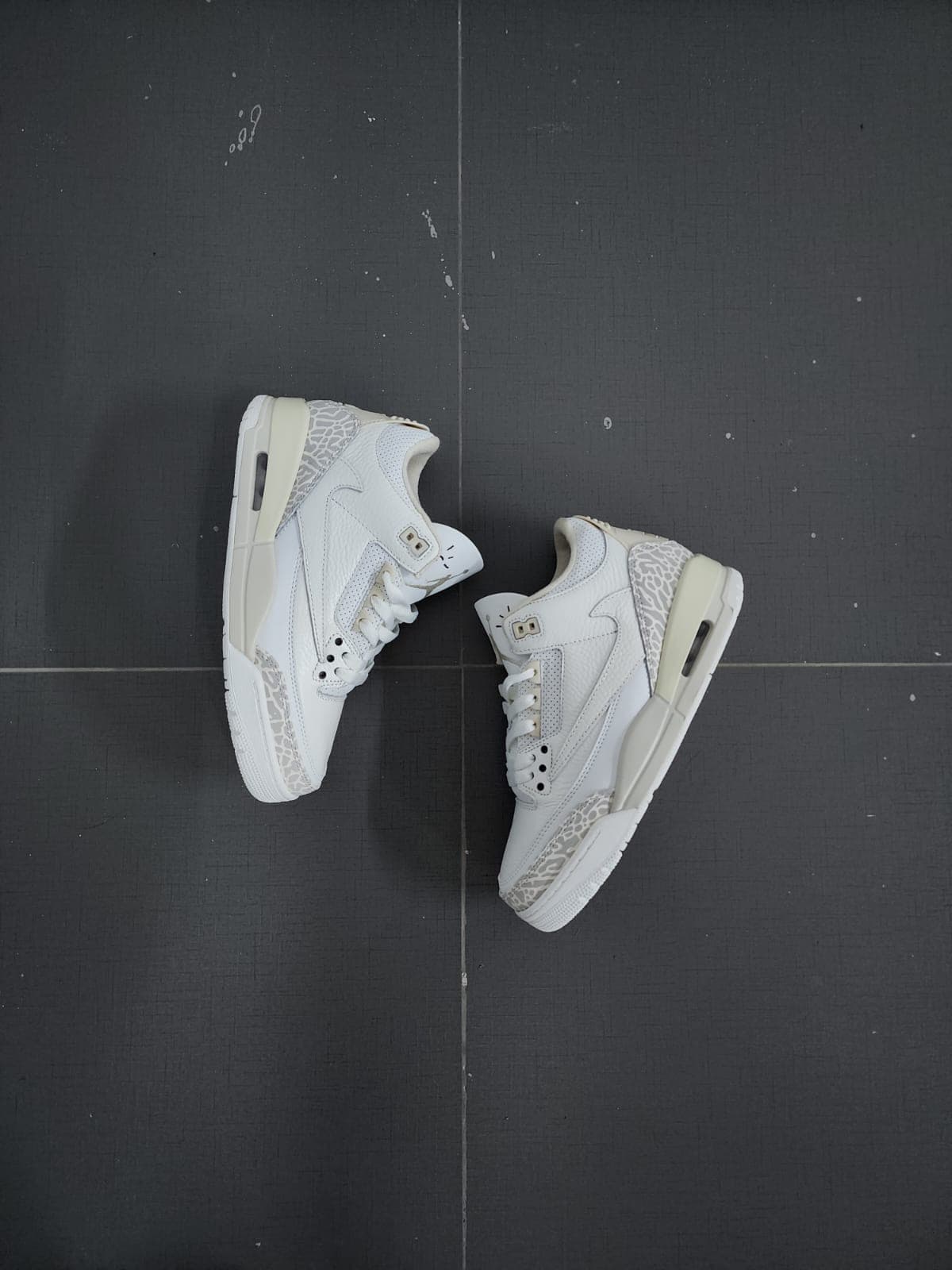 Jordan Retro 3 Travis Scoot 