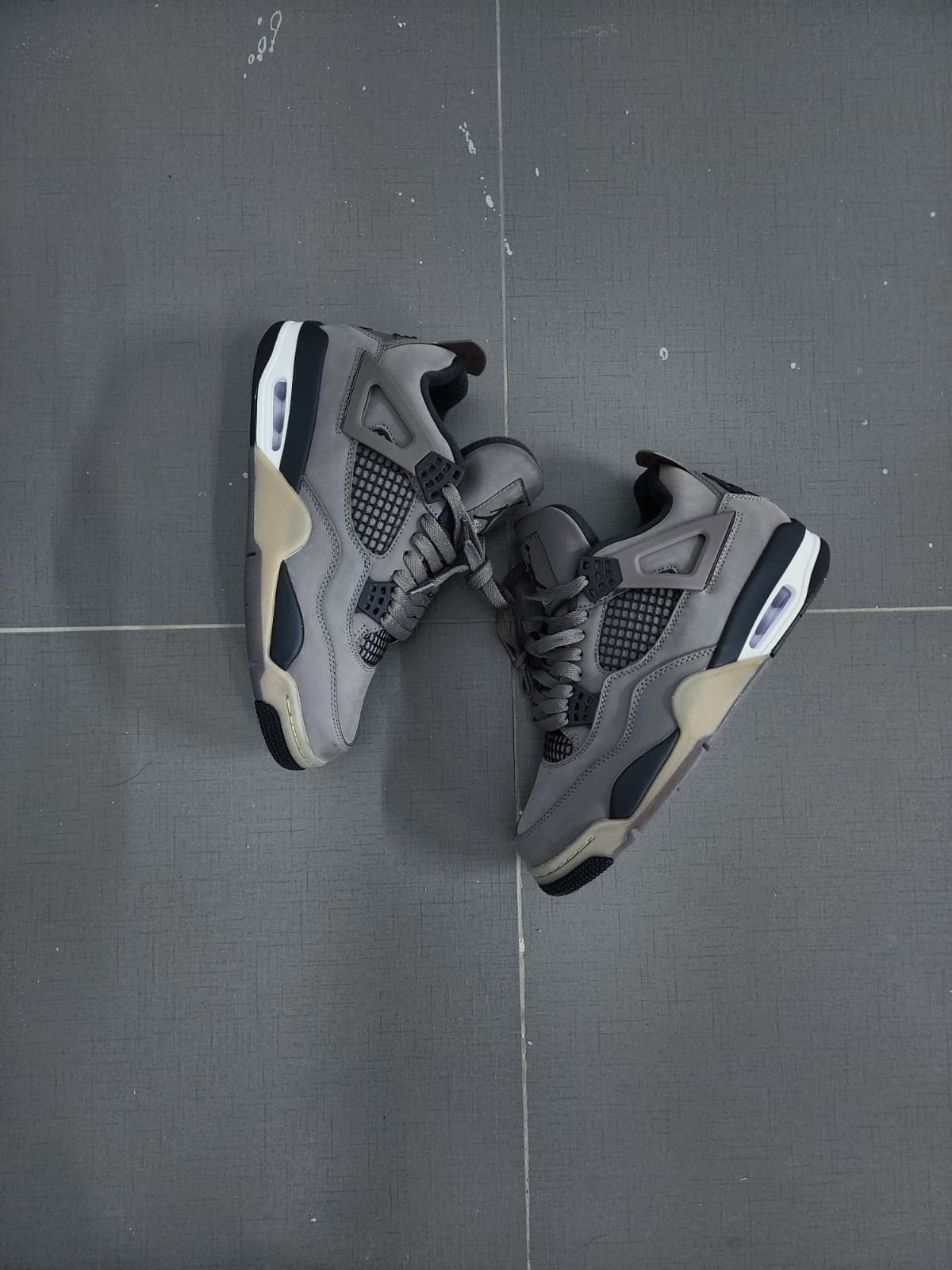 Jordan Retro 4 Cave Stone